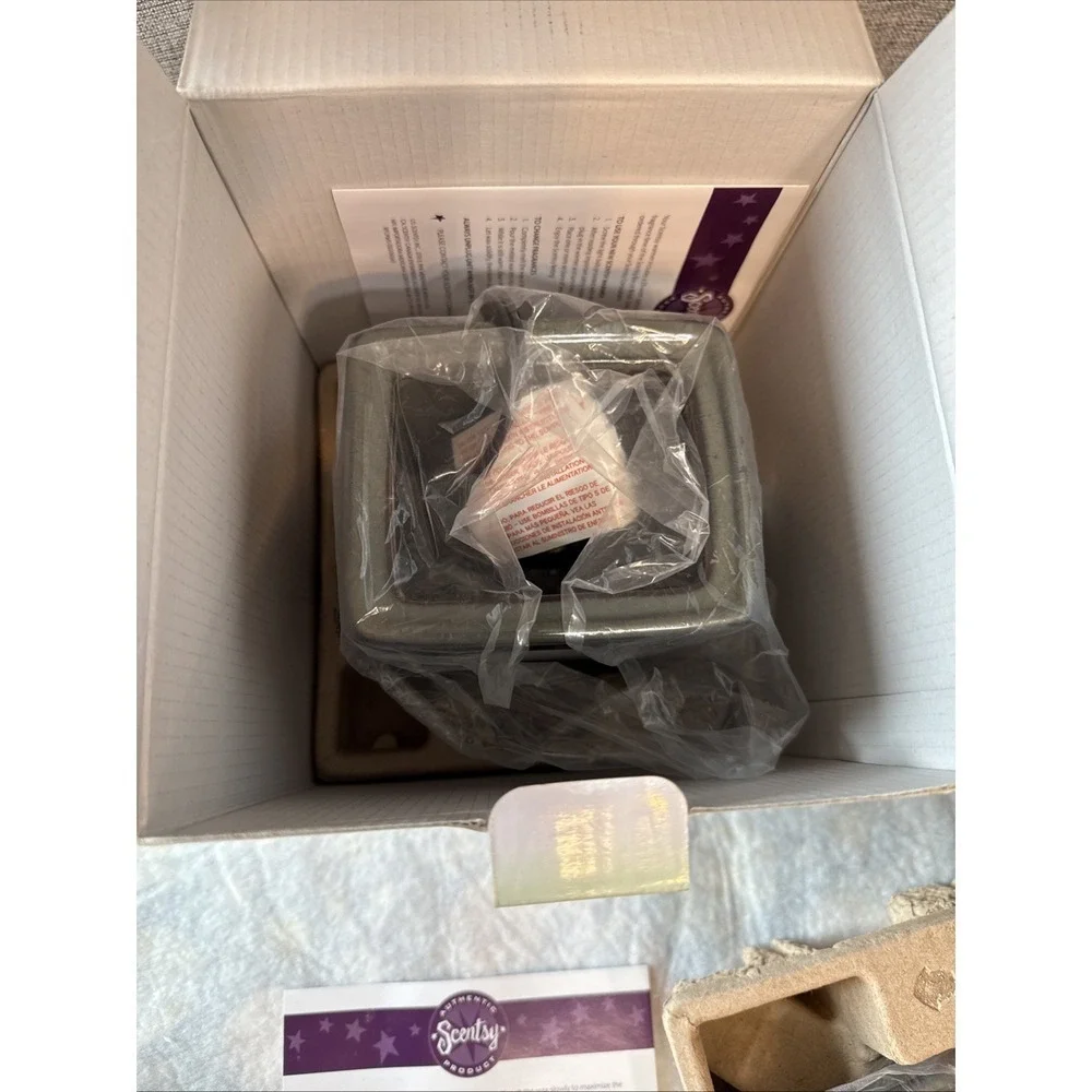NEW Scentsy CUBE MOSS Wax Warmer Moss Green 1100-23215‎